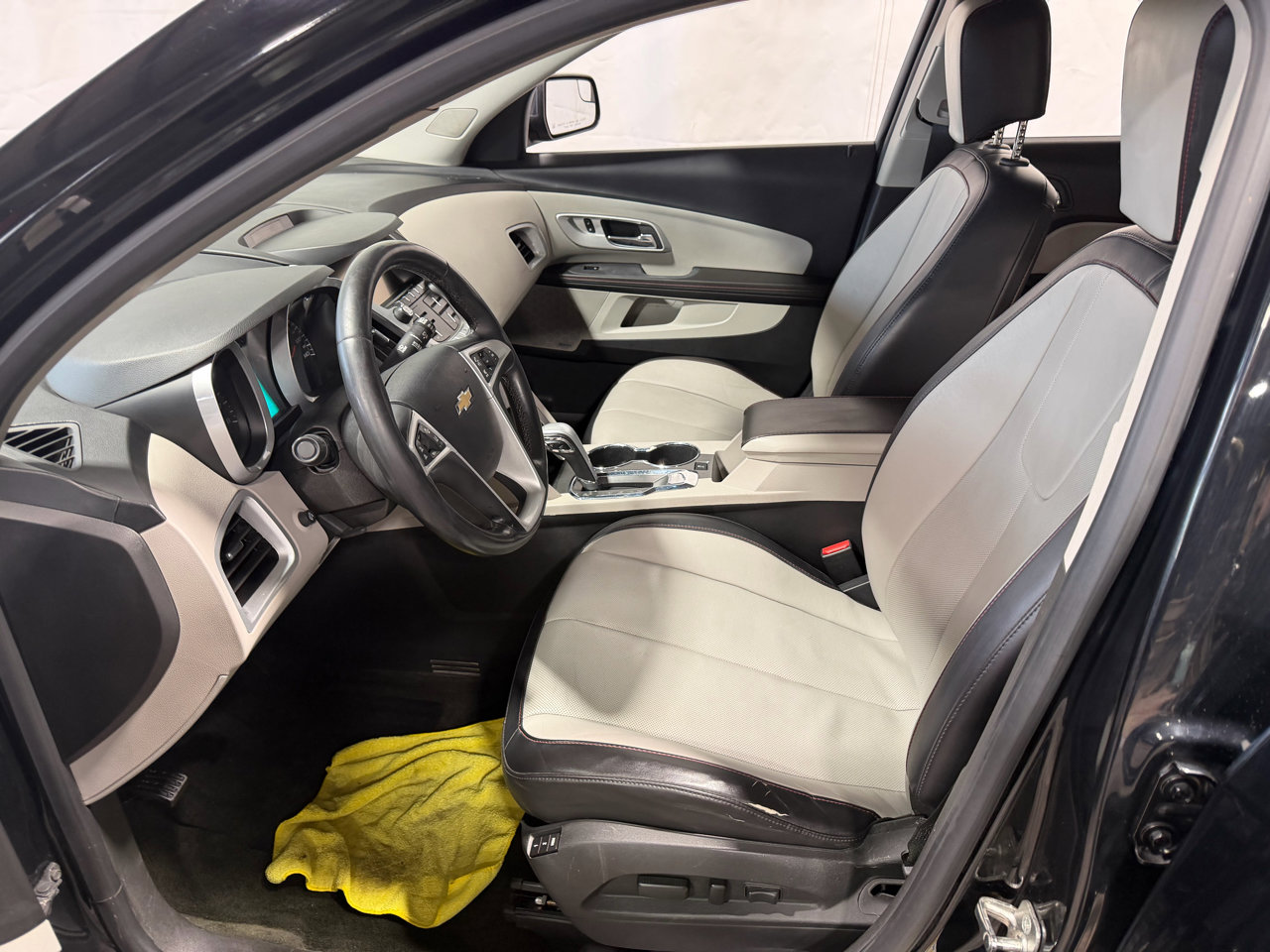 Used 2012 Chevrolet Equinox LTZ image 23