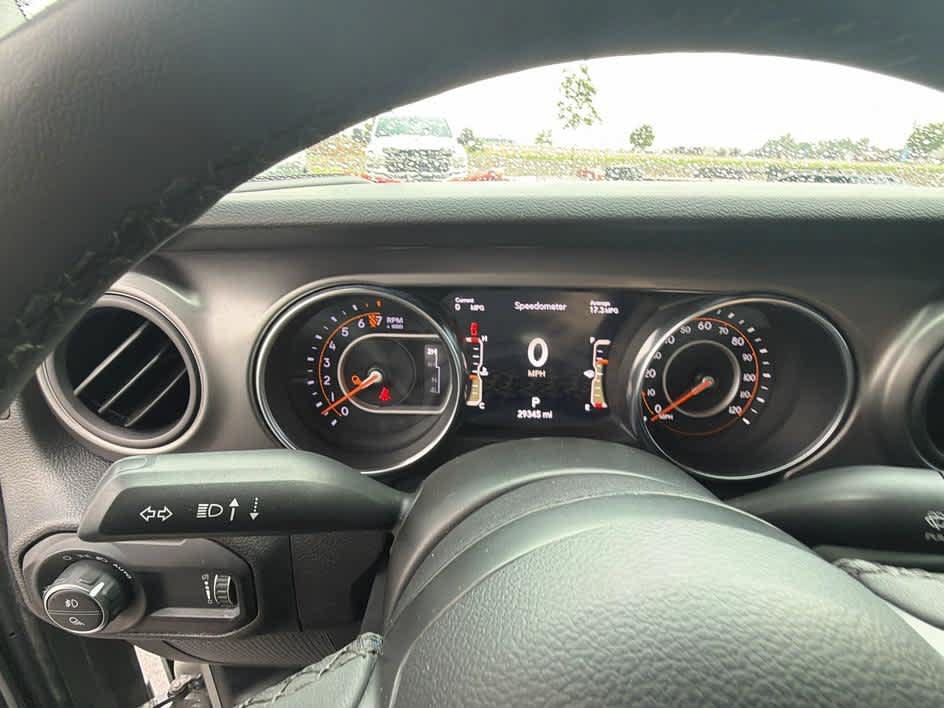 Used 2023 Jeep Gladiator Sport AWD/4WD image 16