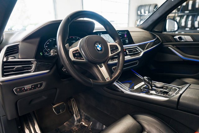 Used 2022 BMW X7 M50i w/ Cold Weather Package image 26