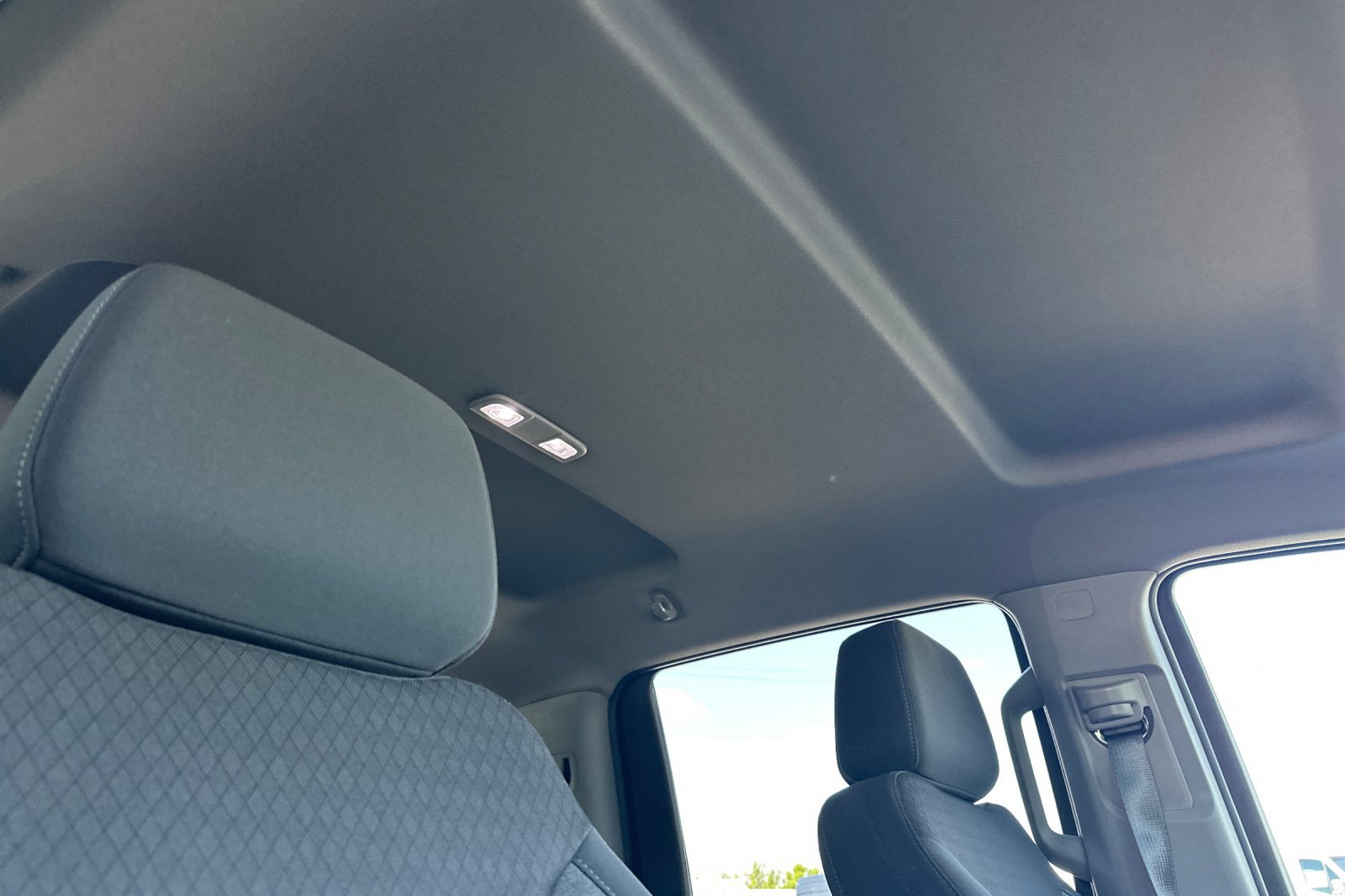Used 2024 Chevrolet Silverado 2500 Custom w/ Custom Value Package image 16