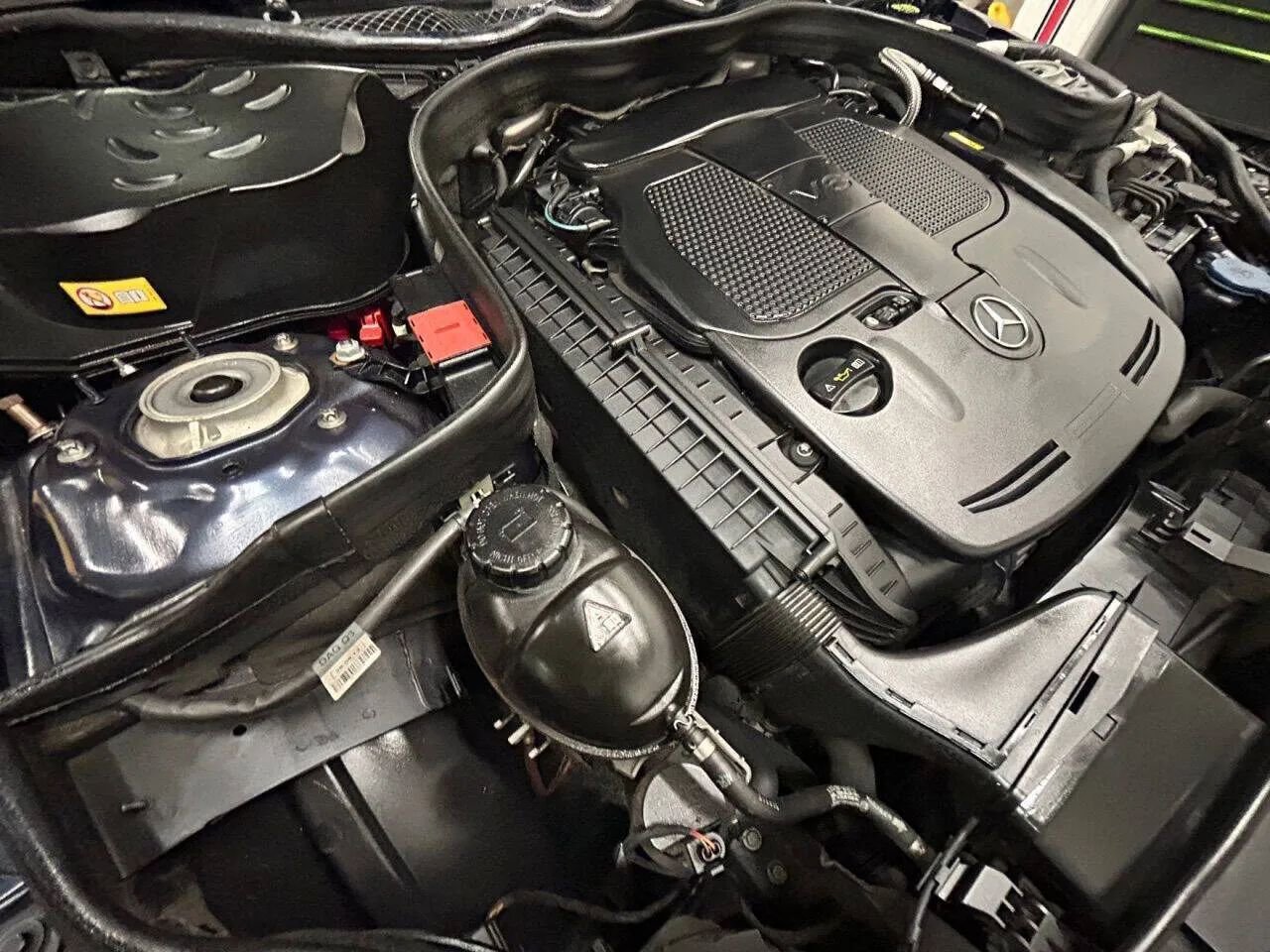 Used 2014 Mercedes-Benz E 350 Sedan image 9