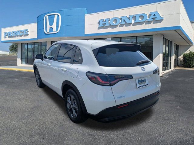 New 2026 Honda HR-V LX image 5