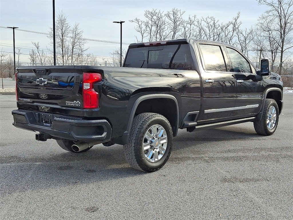 Used 2024 Chevrolet Silverado 3500 High Country w/ High Country Premium Package image 10