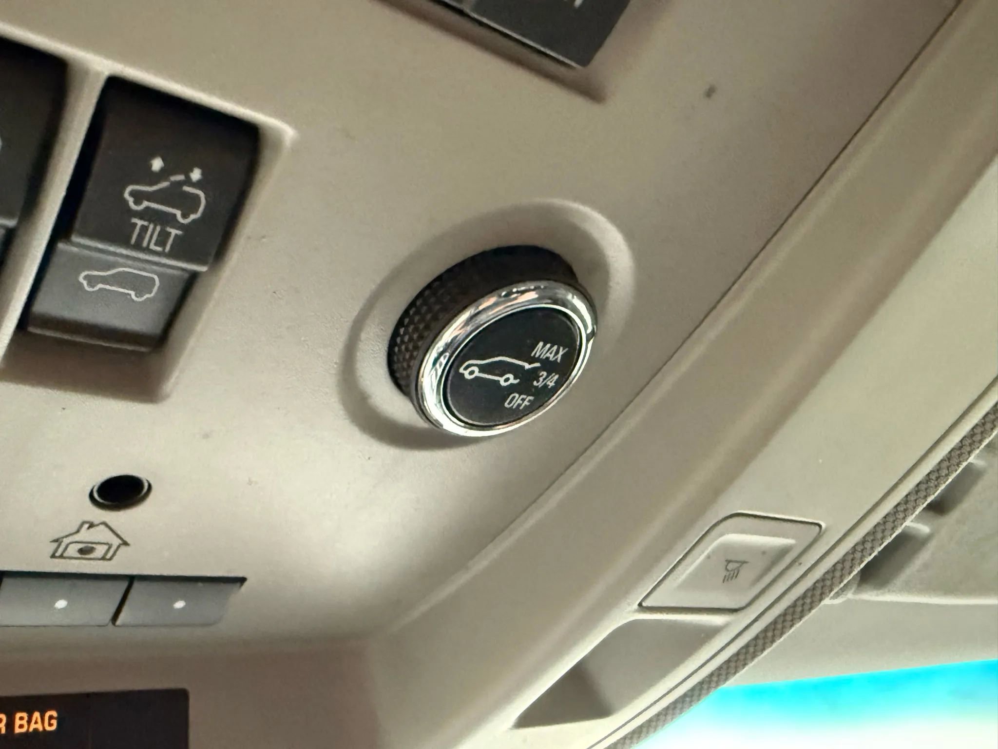 Used 2015 GMC Yukon SLT w/ Open Road Package image 31