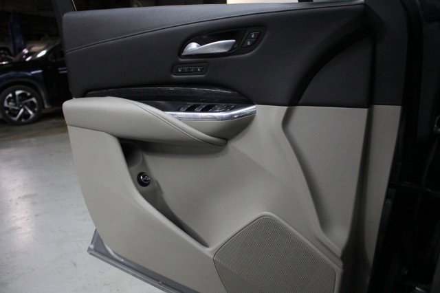 Used 2023 Cadillac XT4 Premium Luxury image 17