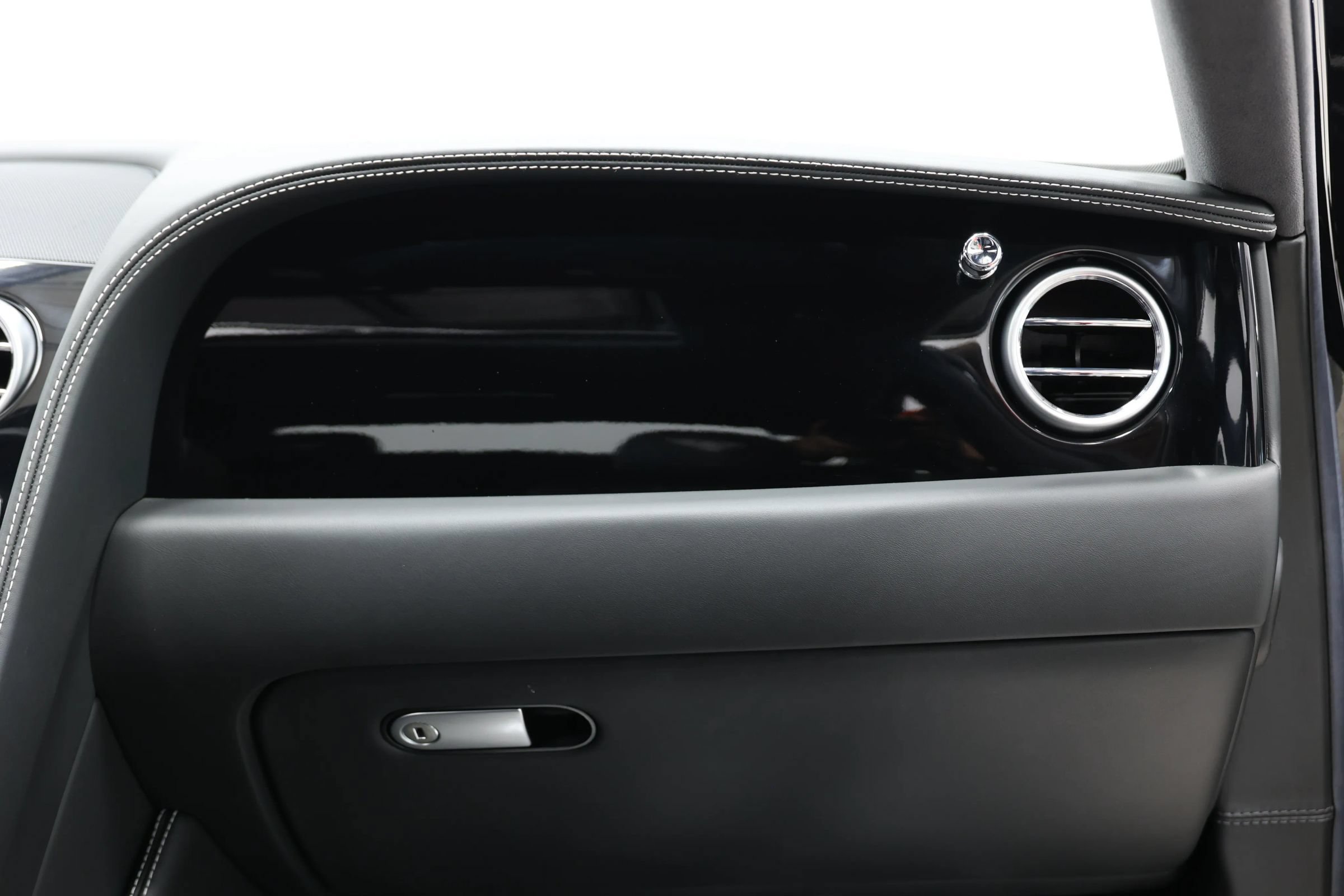 Used 2015 Bentley Flying Spur V8 AWD/4WD image 97