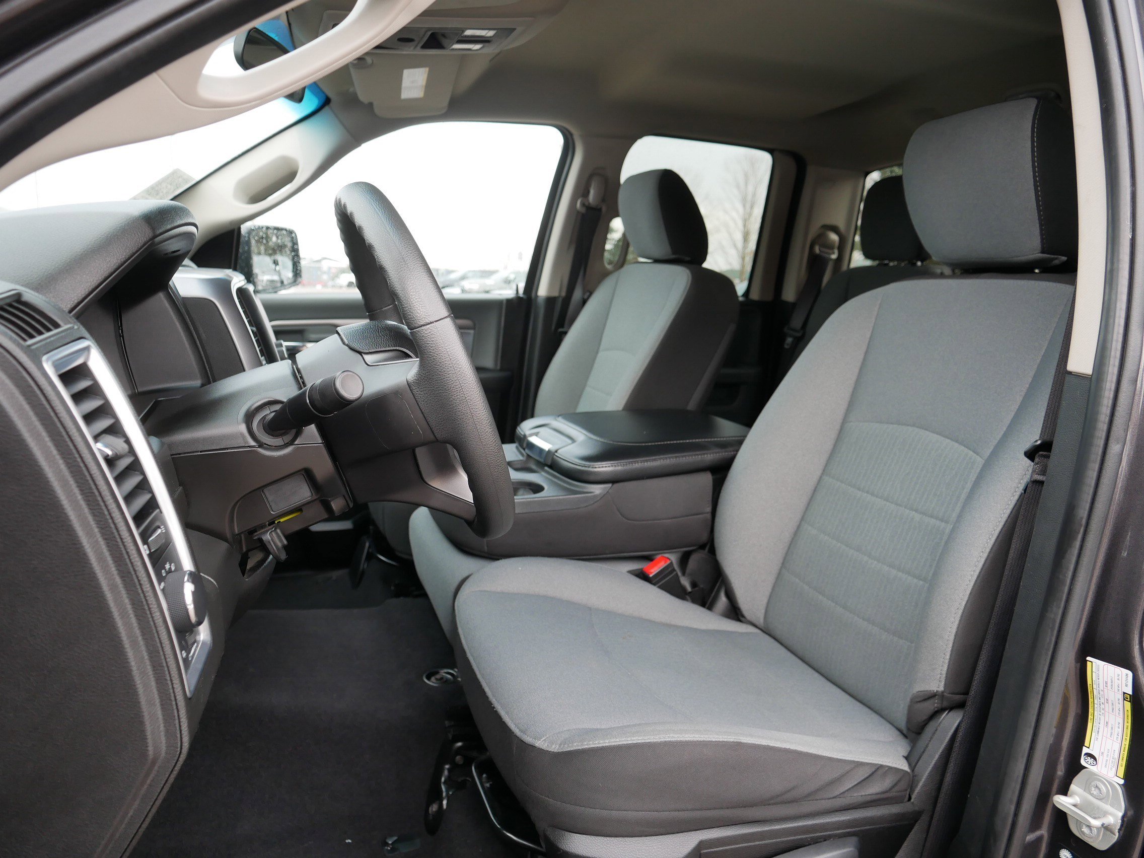 Certified 2024 RAM 1500 Classic SLT image 34