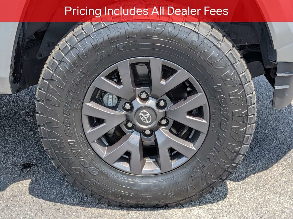 Certified 2022 Toyota Tacoma SR5 AWD/4WD image 13