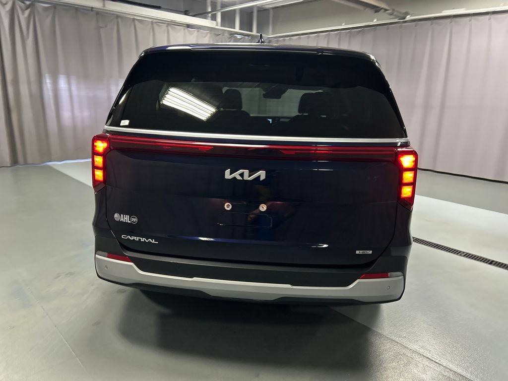 Used 2025 Kia Carnival LXS FWD image 6