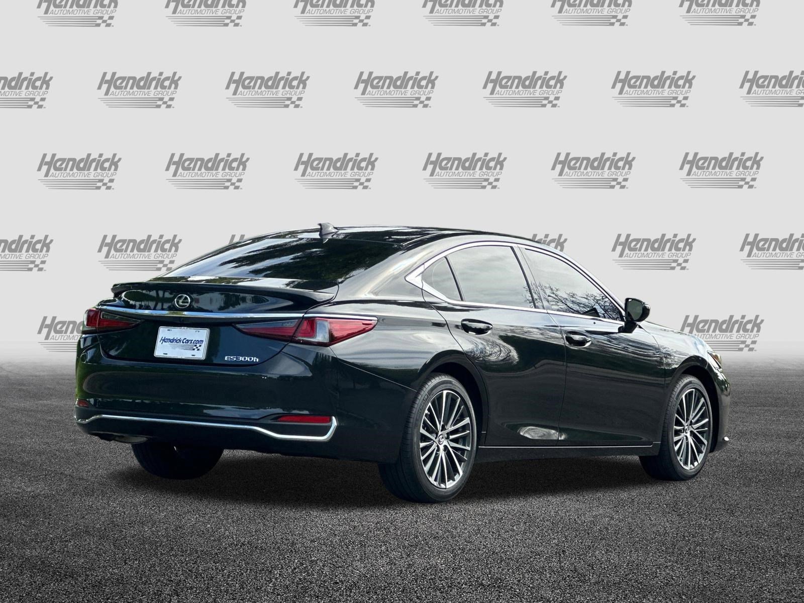 Certified 2025 Lexus ES 300h w/ Premium Package image 5