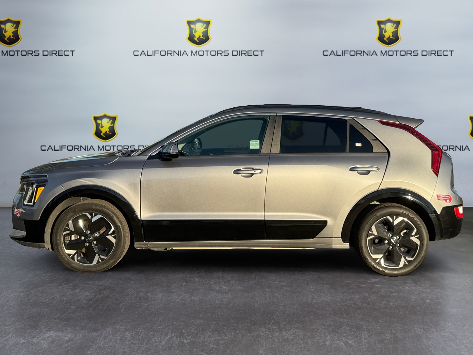 Used 2023 Kia Niro Wind w/ Wind Preserve Package FWD image 2