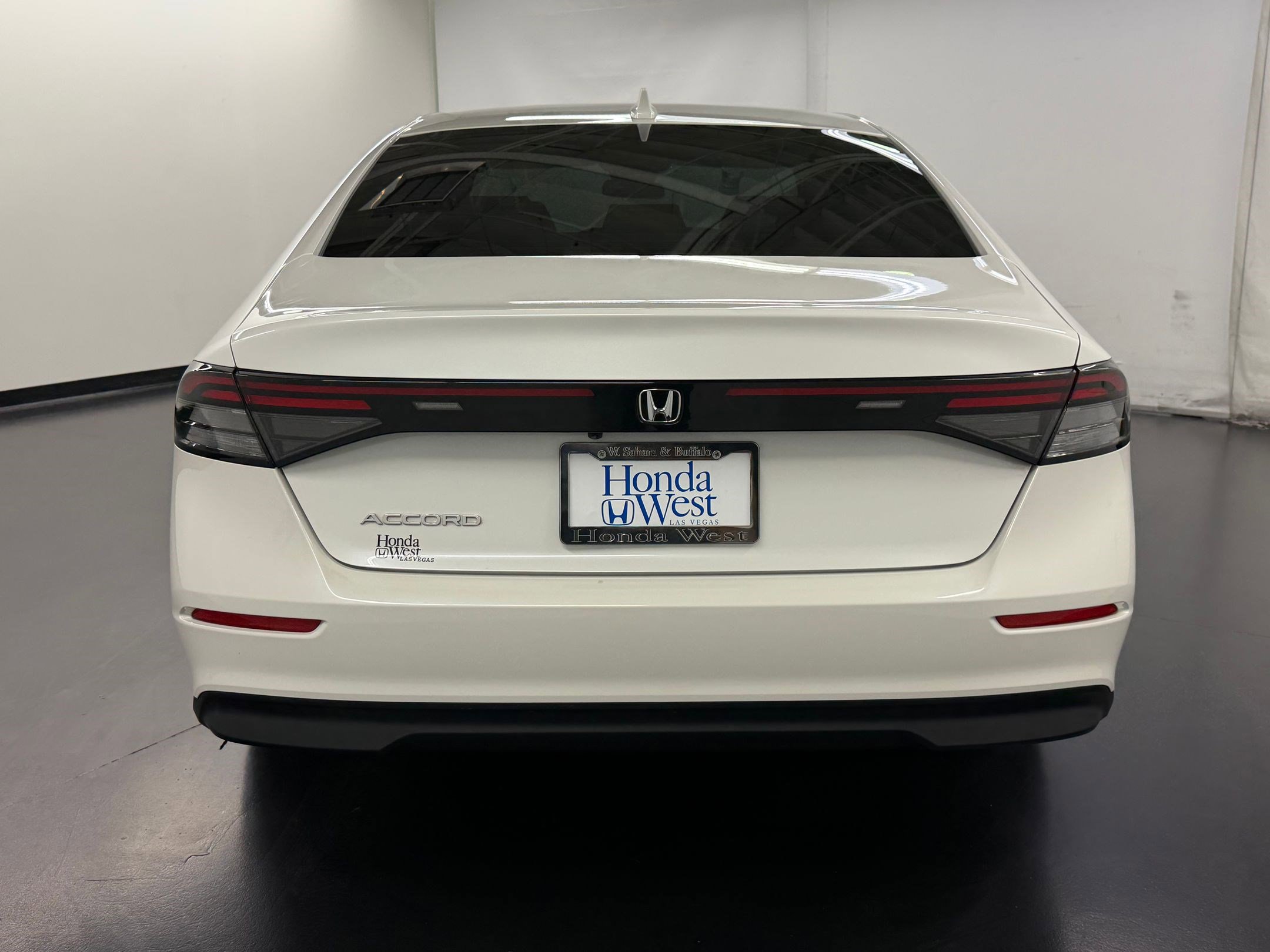 Certified 2023 Honda Accord EX image 10