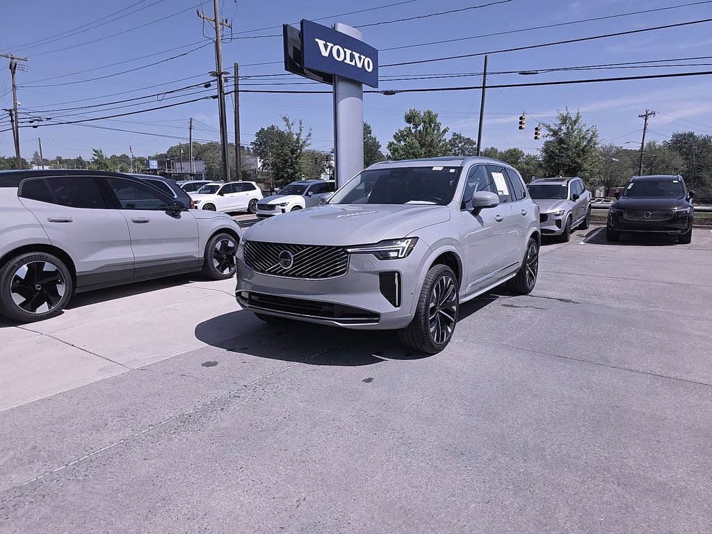 Certified 2025 Volvo XC90 B5 Plus AWD/4WD image 11