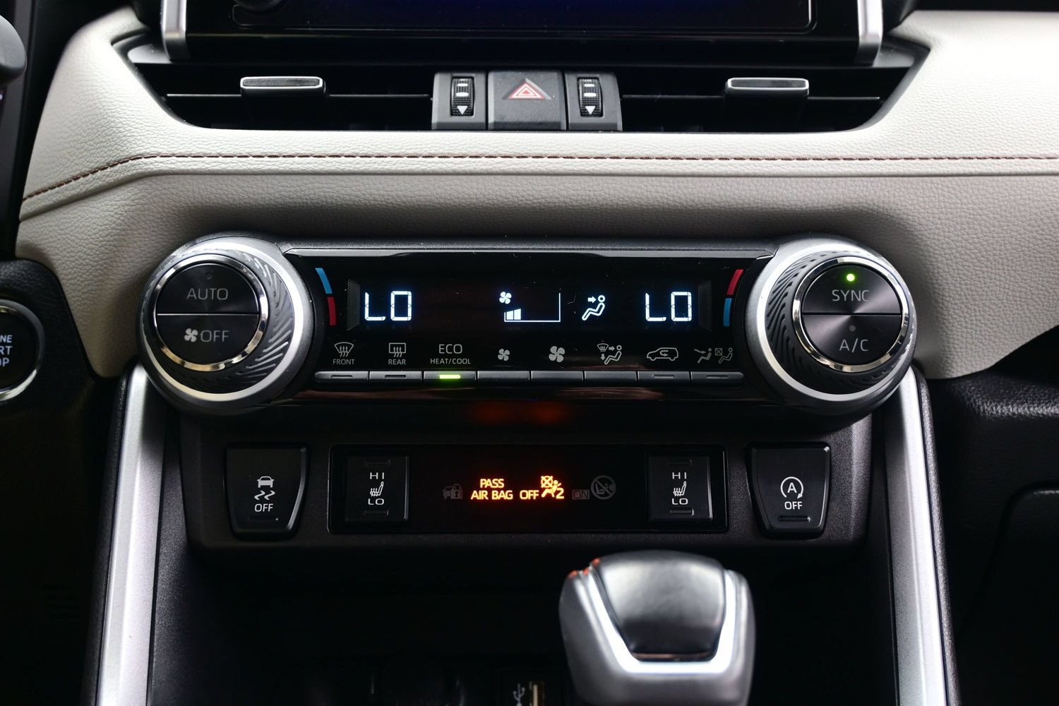 Used 2025 Toyota RAV4 XLE Premium w/ Weather Package FWD image 21