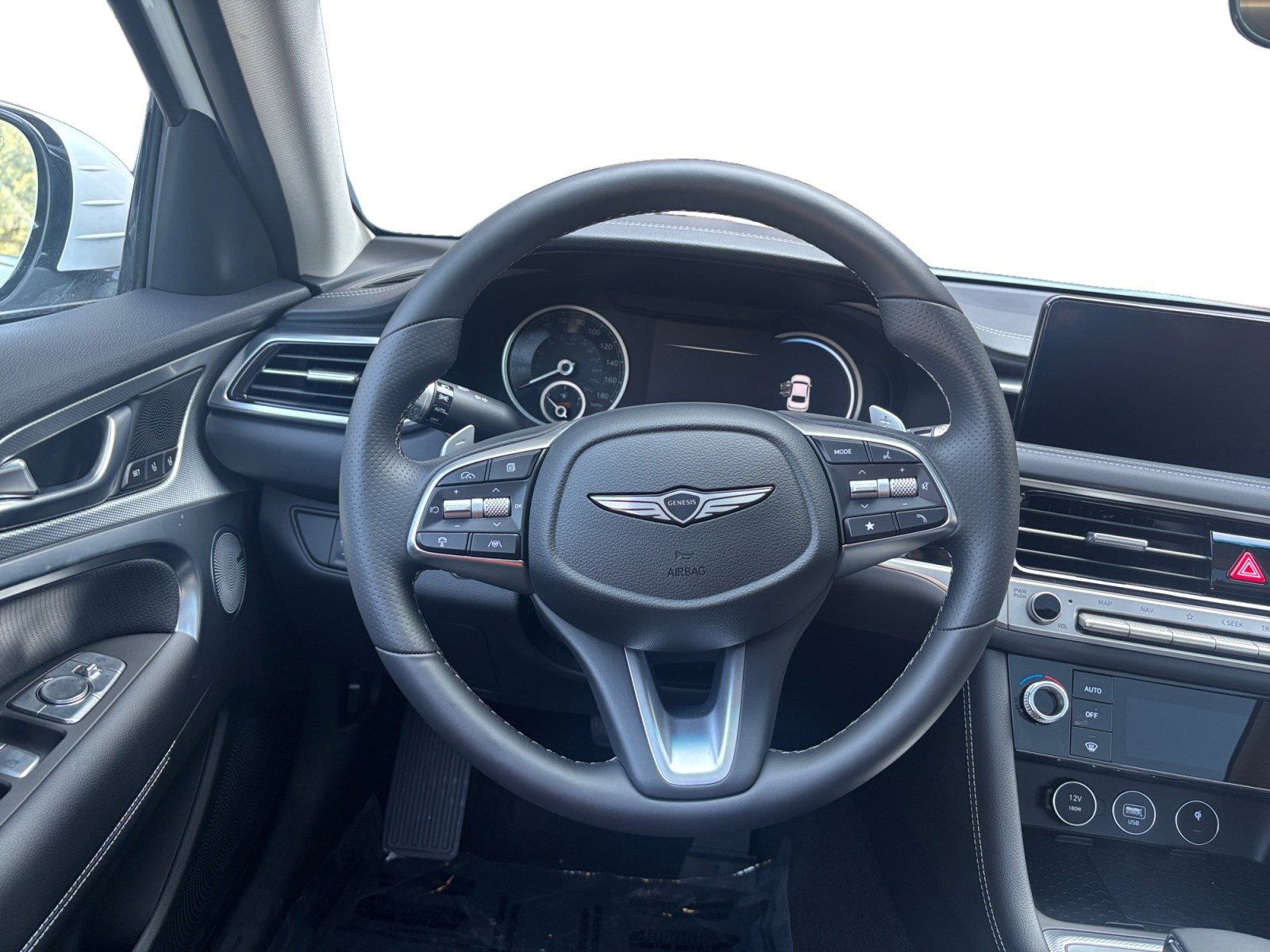 Used 2026 Genesis G70 2.5T Prestige image 12