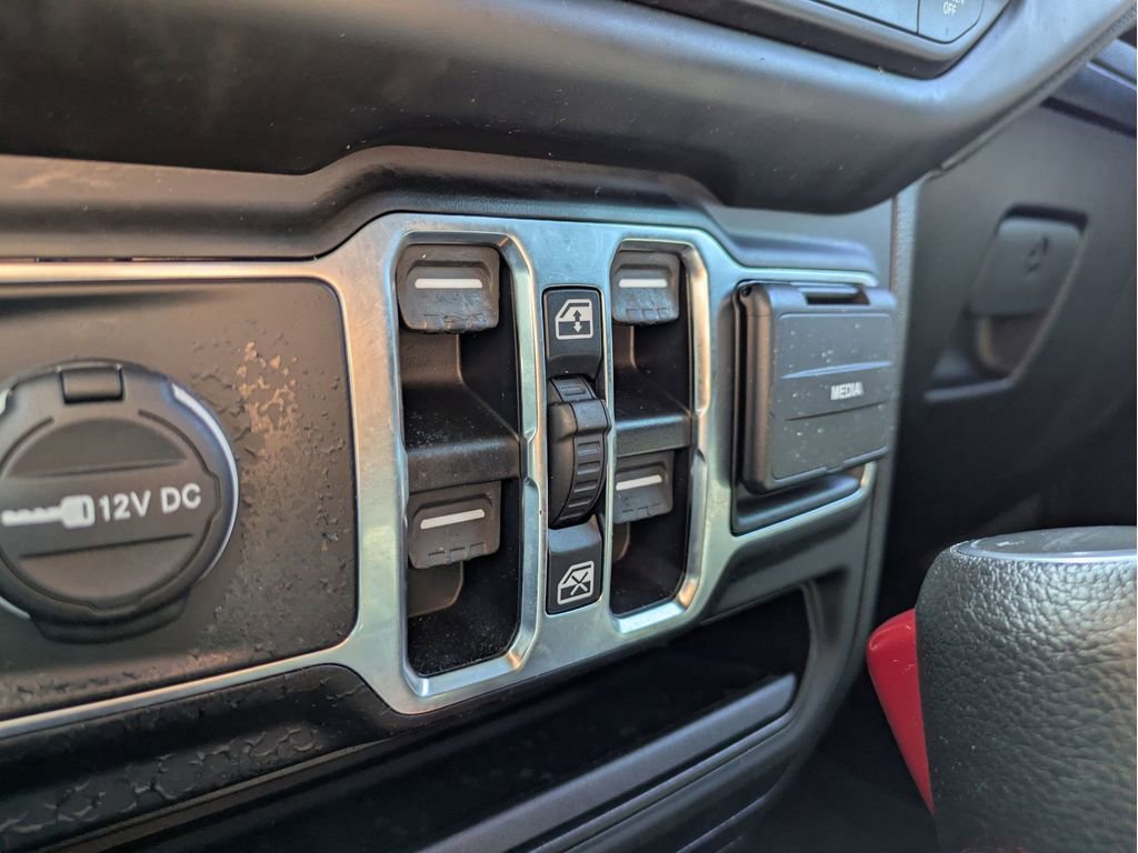 Used 2023 Jeep Gladiator Overland AWD/4WD image 26
