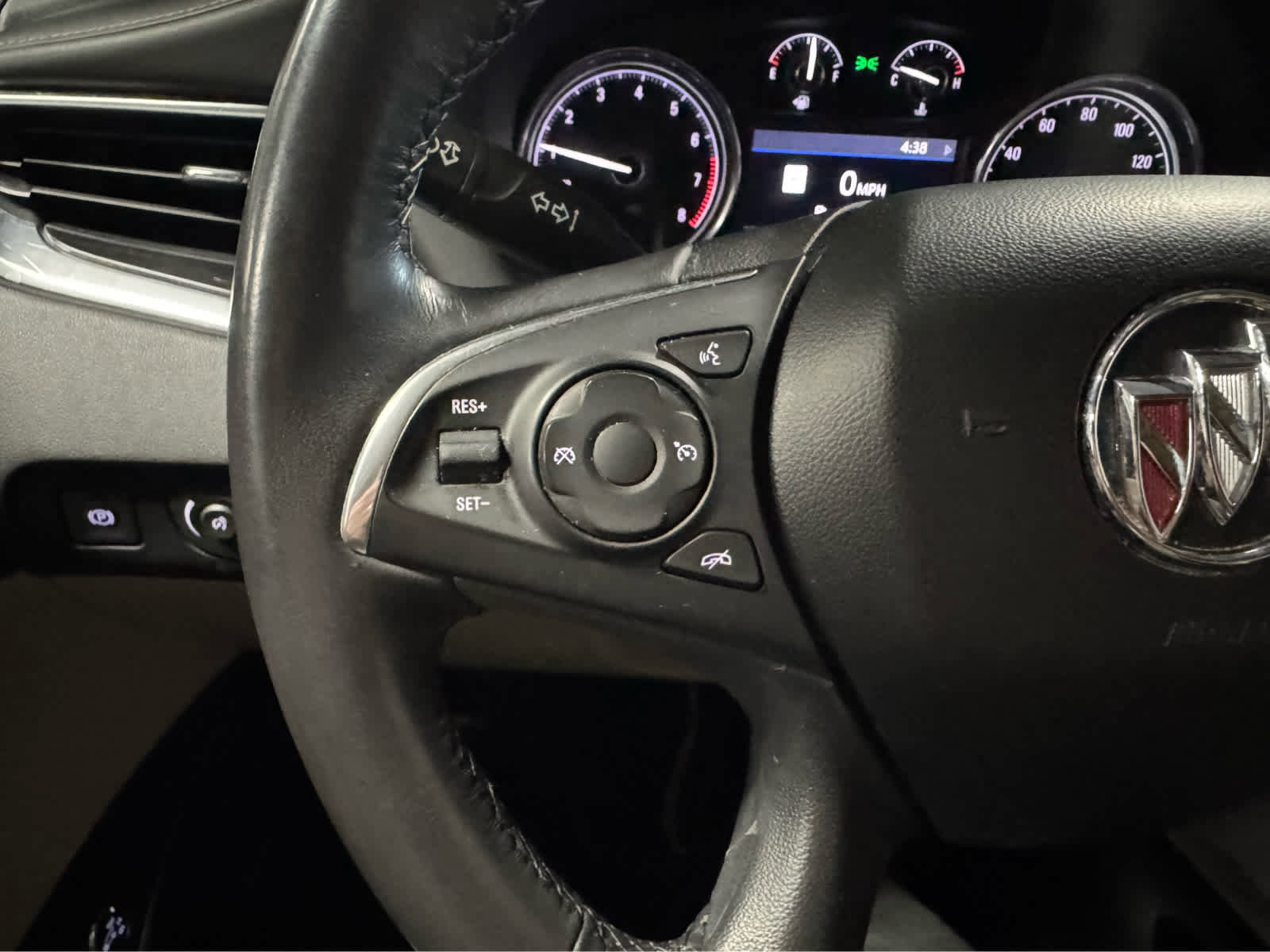 Used 2020 Buick Enclave Essence w/ Sound and Sites Package AWD/4WD image 21