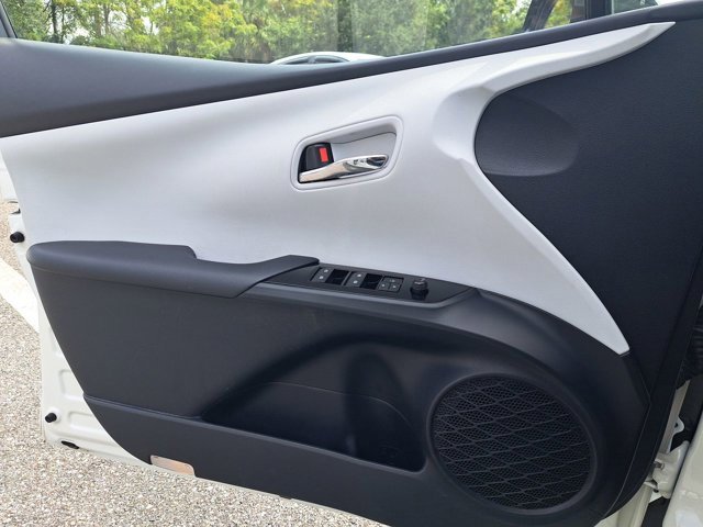 Used 2018 Toyota Prius Four image 33