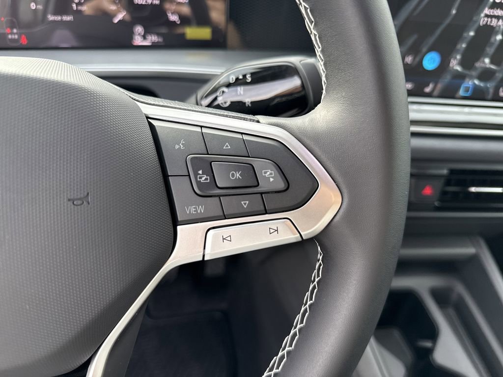 New 2026 Volkswagen Tiguan SE FWD image 15