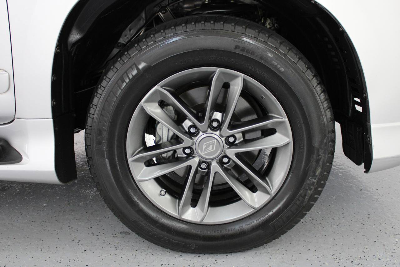 Used 2014 Lexus GX 460 w/ Premium Package image 84