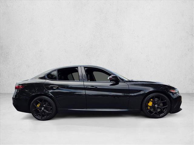 Used 2020 Alfa Romeo Giulia Ti Sport w/ Quick Order Package 22U Sport RWD image 4