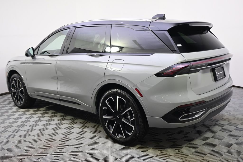 New 2026 Lincoln Nautilus Reserve image 3