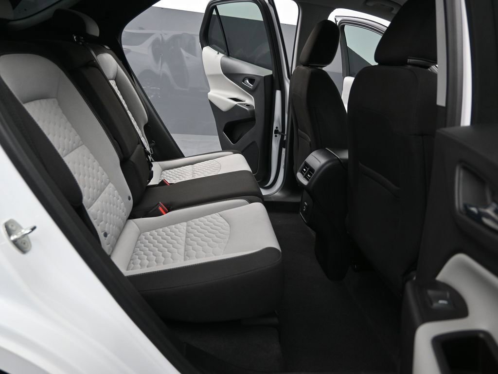 Used 2020 Chevrolet Equinox LS image 19