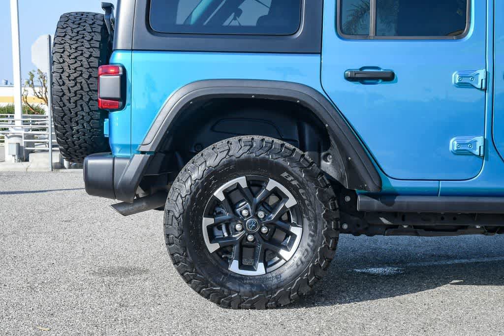Used 2024 Jeep Wrangler Unlimited Rubicon 4xe w/ Convenience Group AWD/4WD image 11