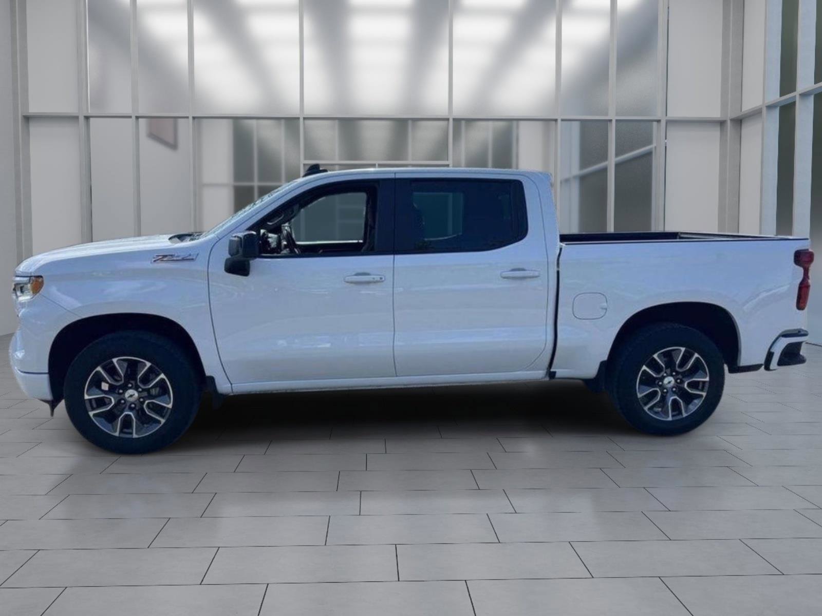 Used 2023 Chevrolet Silverado 1500 RST AWD/4WD image 3