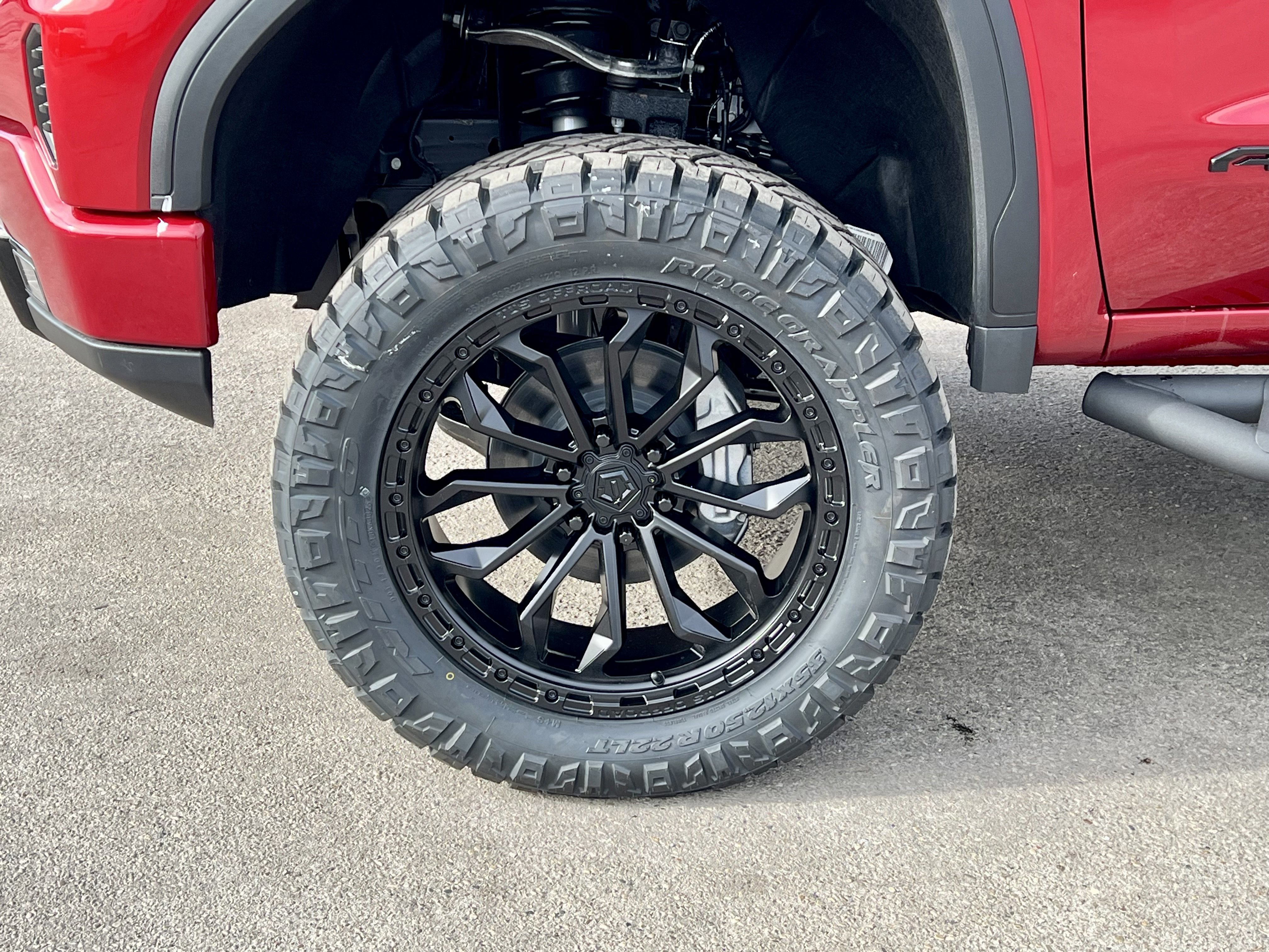 New 2026 GMC Sierra 1500 AT4 w/ AT4 Premium Package image 9