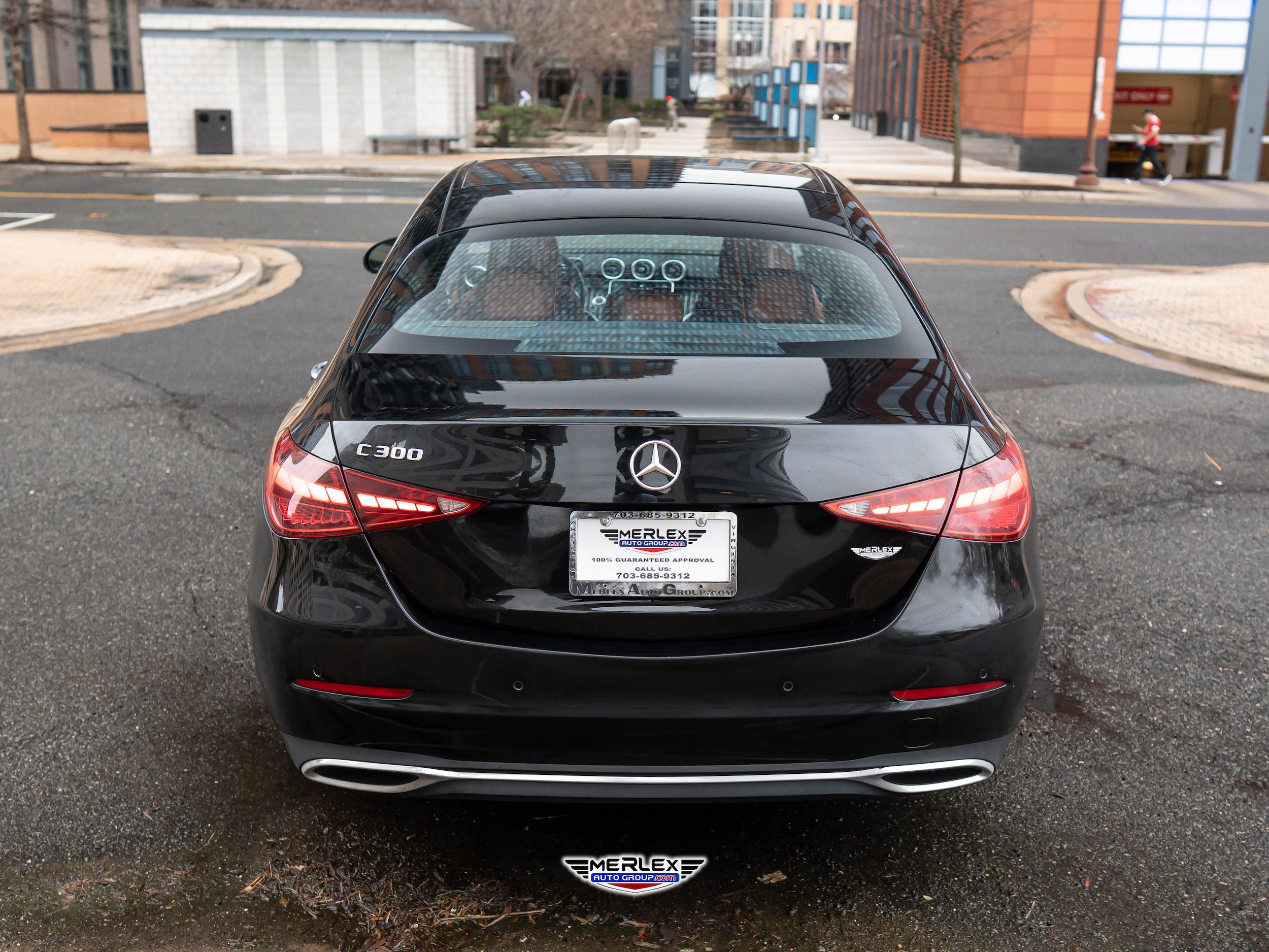 Used 2022 Mercedes-Benz C 300 Sedan w/ Exclusive Trim Package image 6