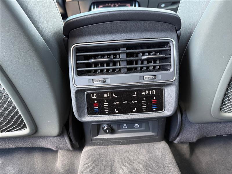 Used 2024 Audi Q8 Premium Plus w/ Premium Plus Package image 30