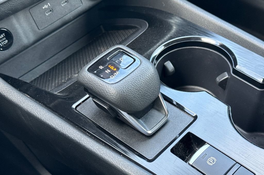 Used 2024 Nissan Rogue S image 21