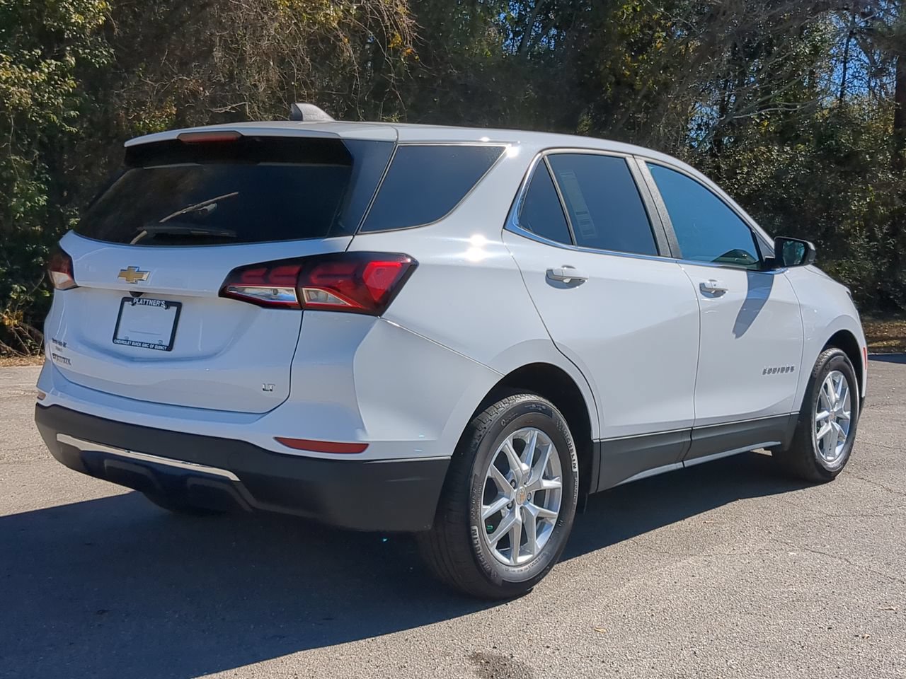 Used 2023 Chevrolet Equinox LT FWD image 4