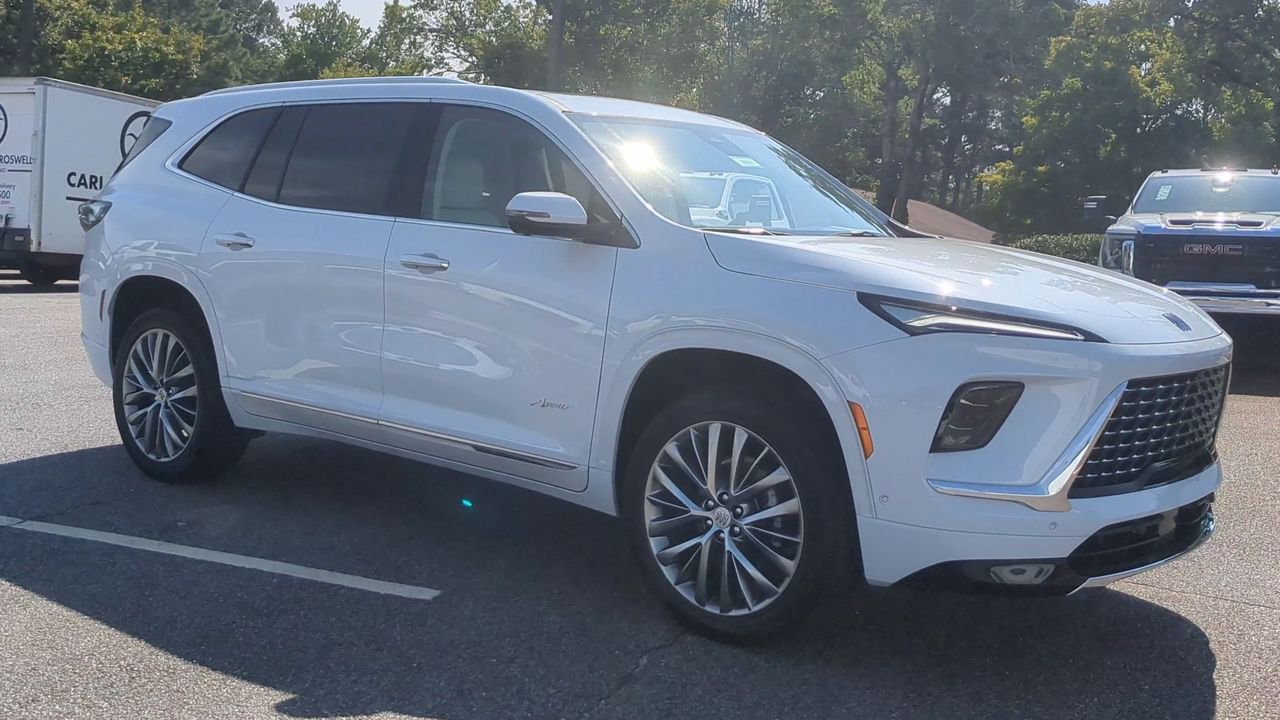 New 2026 Buick Enclave Avenir w/ Super Cruise Package image 2