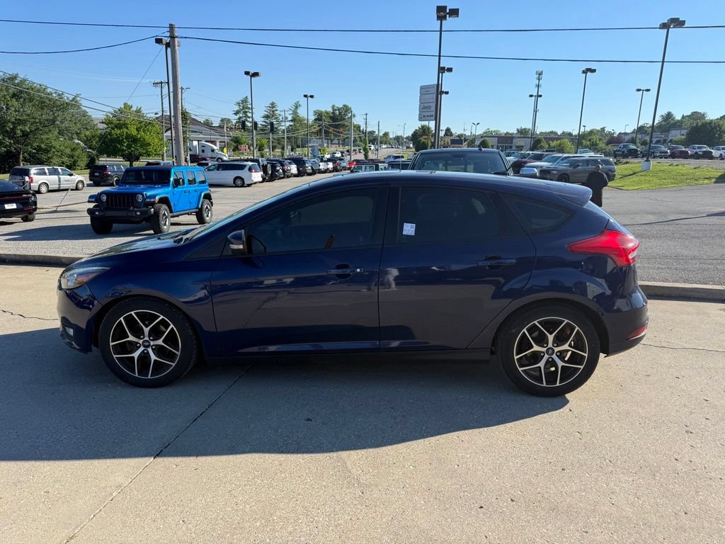 Used 2017 Ford Focus SEL w/ Cold Weather Package FWD image 9