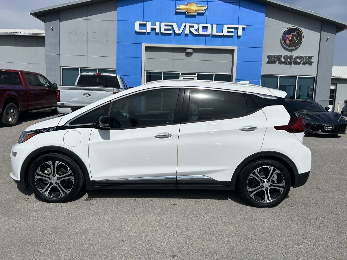 Used 2019 Chevrolet Bolt Premier w/ Infotainment Package FWD image 4