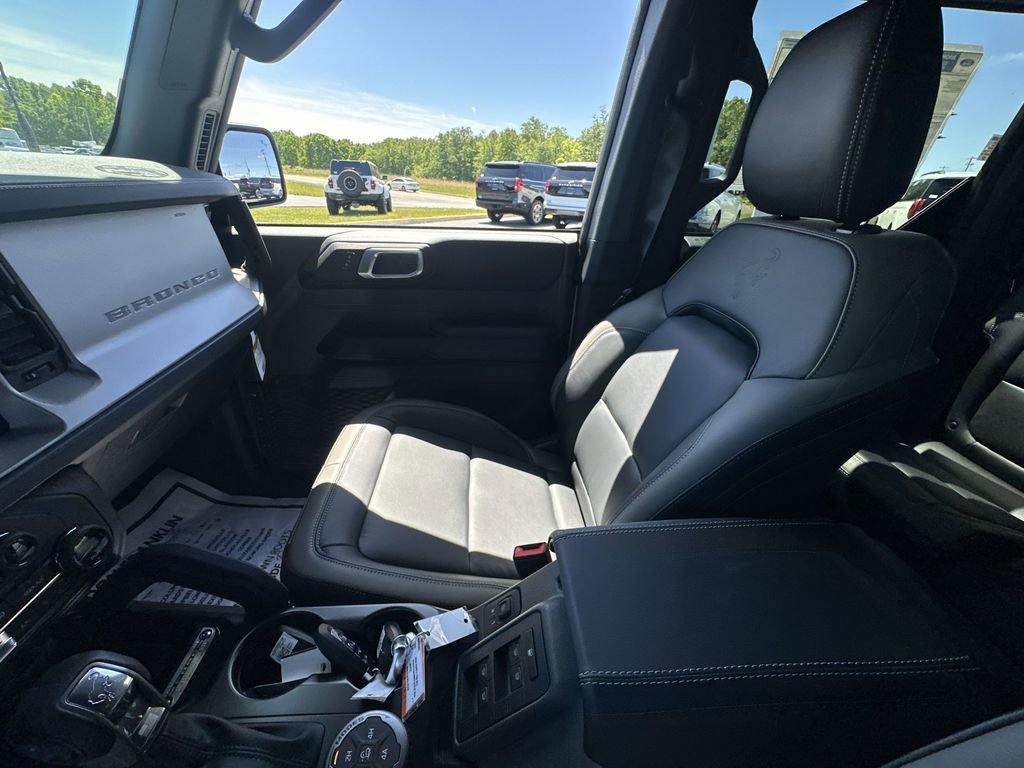 New 2026 Ford Bronco Outer Banks w/ Sasquatch Package AWD/4WD image 11