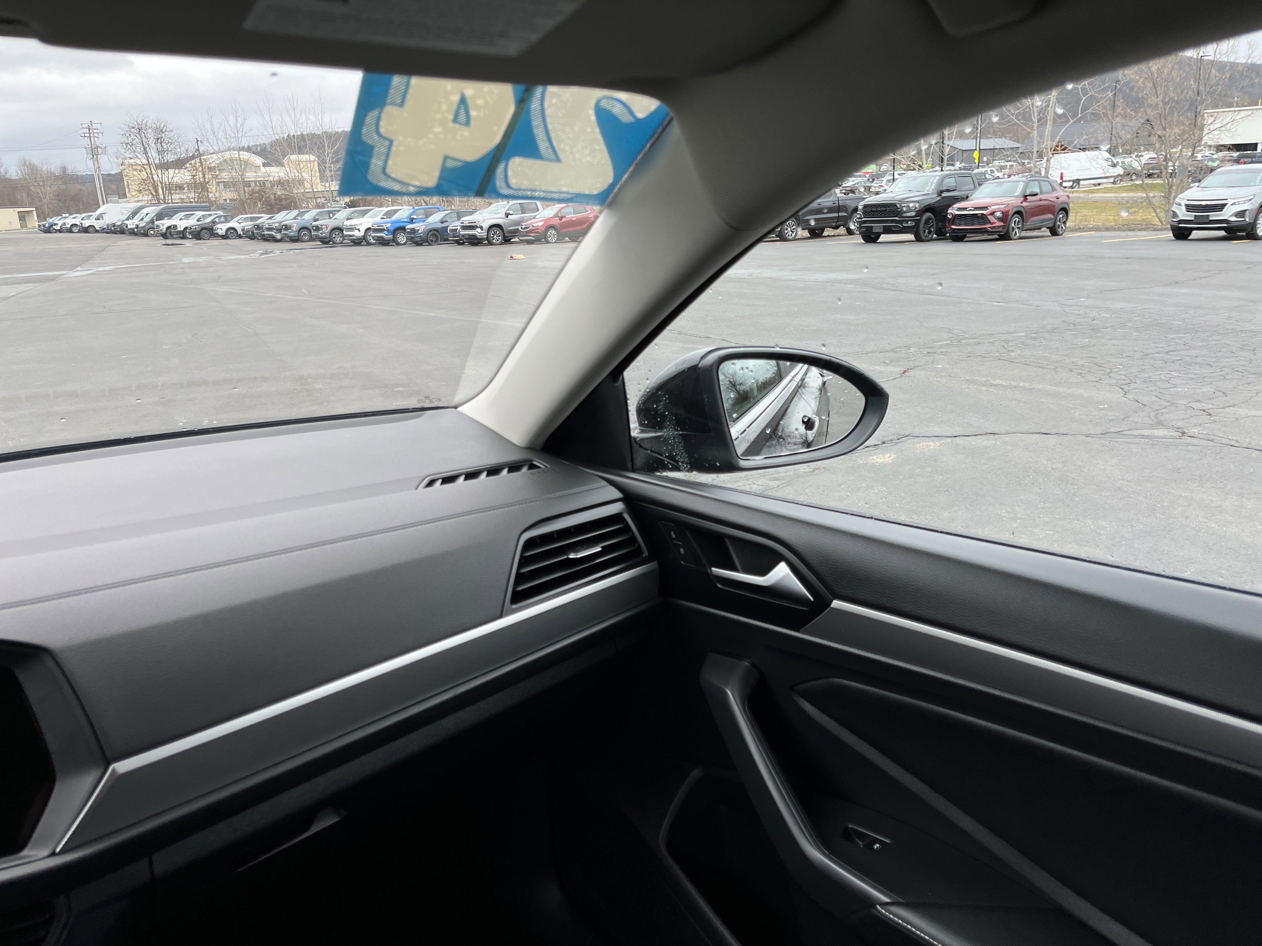 Used 2024 Volkswagen Jetta S image 28