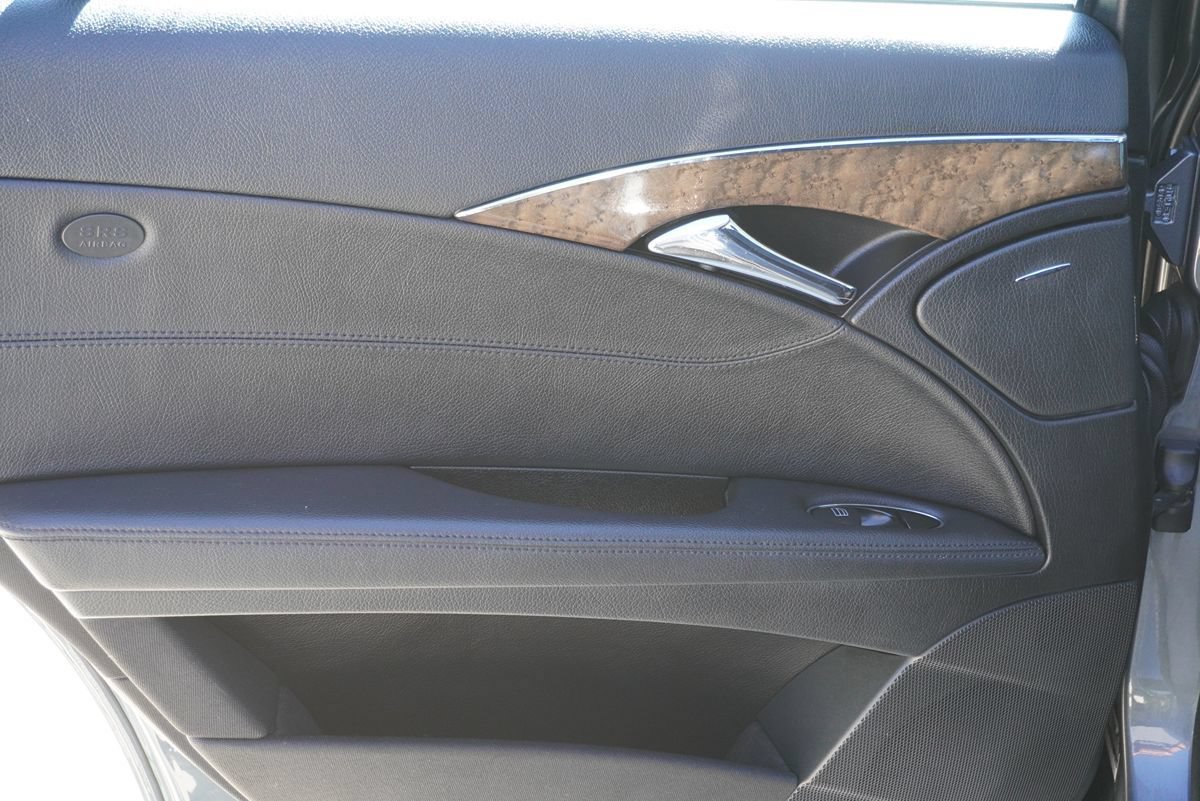 Used 2009 Mercedes-Benz E 350 Sedan image 17