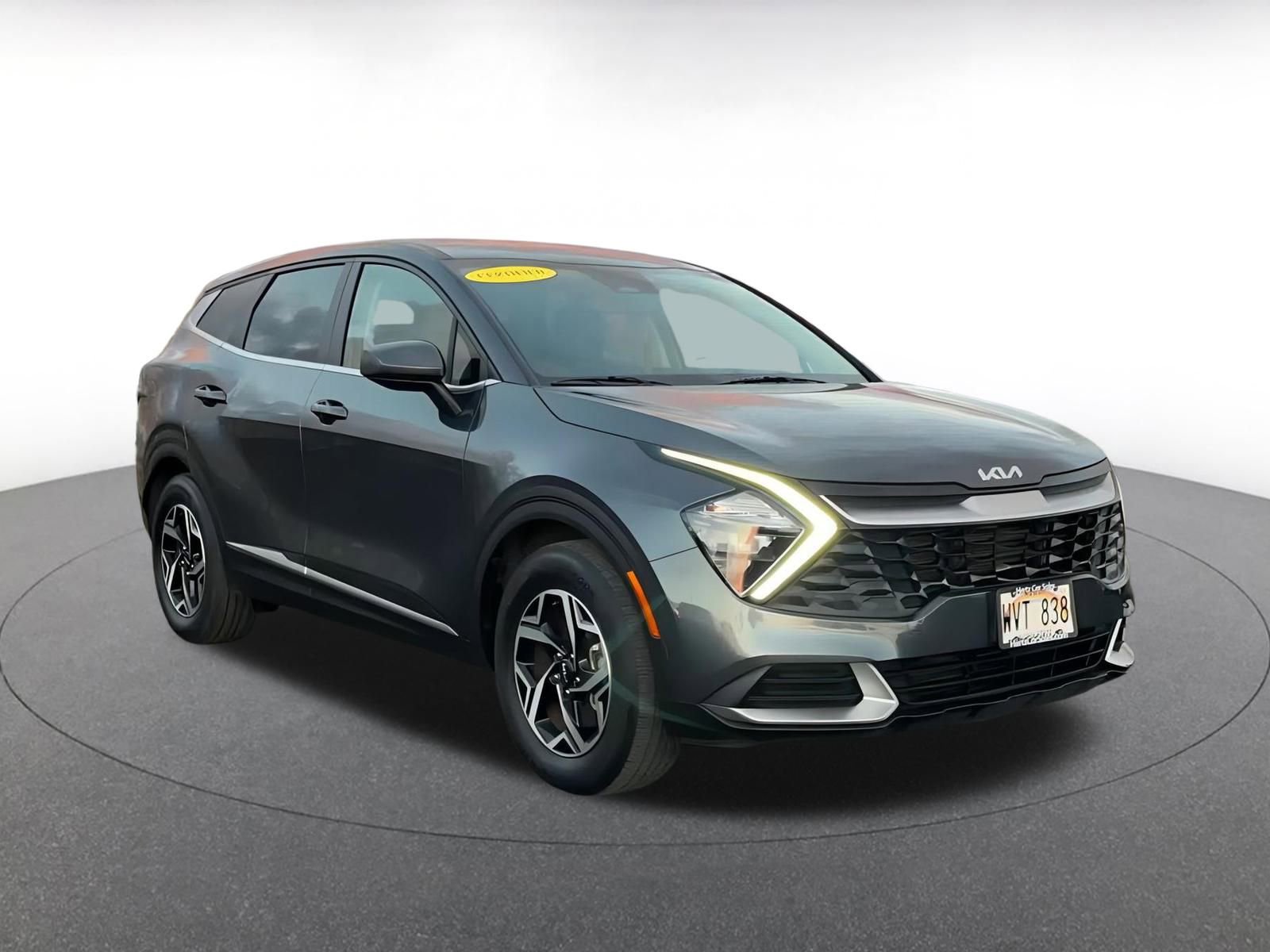 Used 2023 Kia Sportage LX image 3