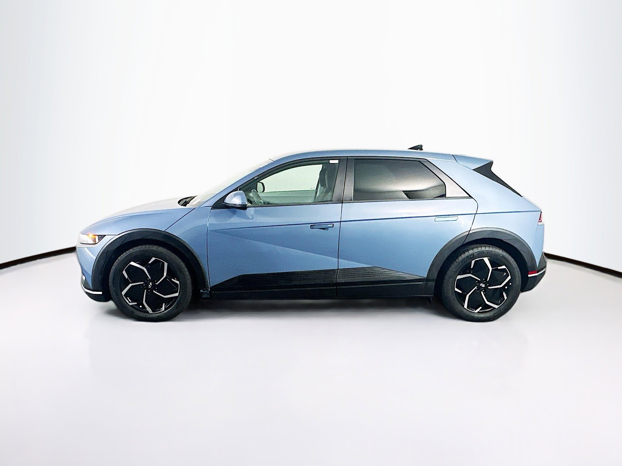 Used 2024 Hyundai Ioniq 5 SEL RWD image 4
