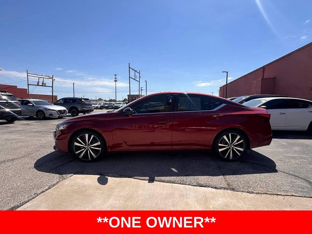 Used 2021 Nissan Altima 2.5 SR w/ SR Premium Package FWD image 3