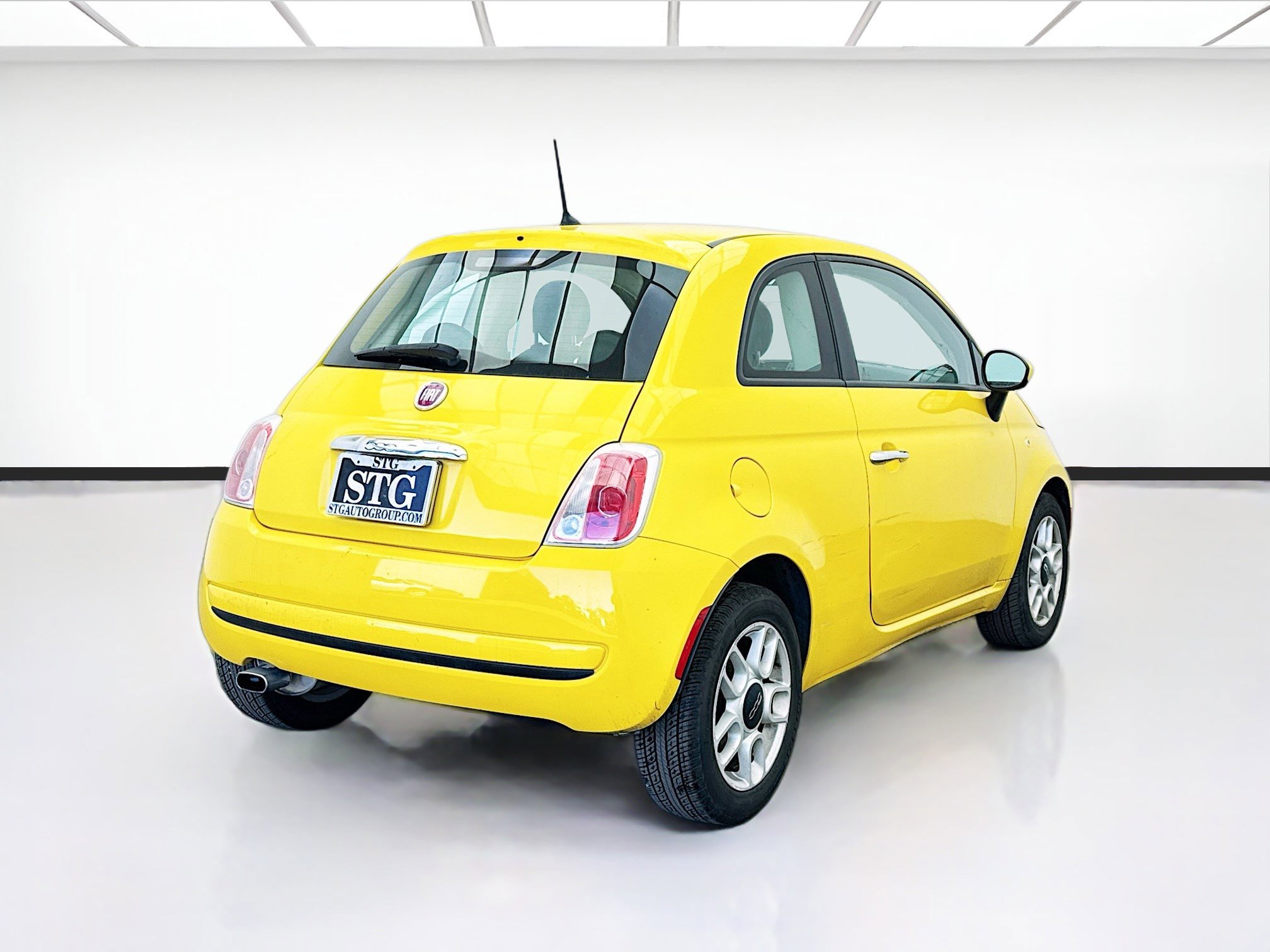 Used 2015 FIAT 500 Pop image 4