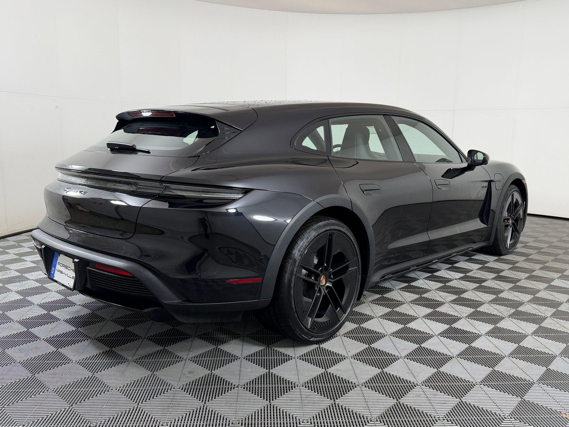 New 2026 Porsche Taycan 4S AWD/4WD image 10