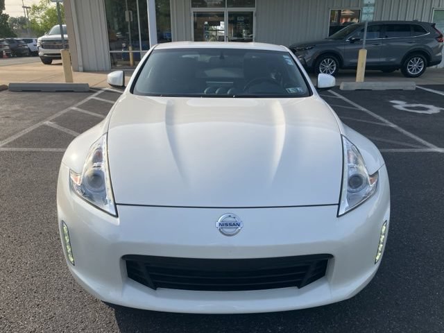 Used 2017 Nissan 370Z Touring RWD image 8