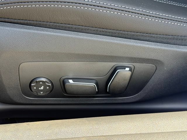New 2026 BMW M440i Convertible RWD image 18