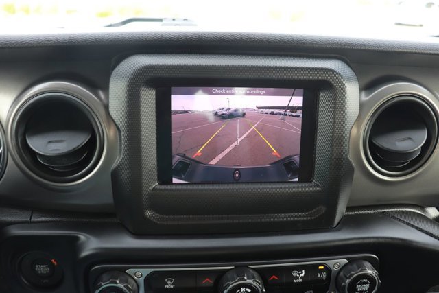 Used 2023 Jeep Gladiator Willys image 27