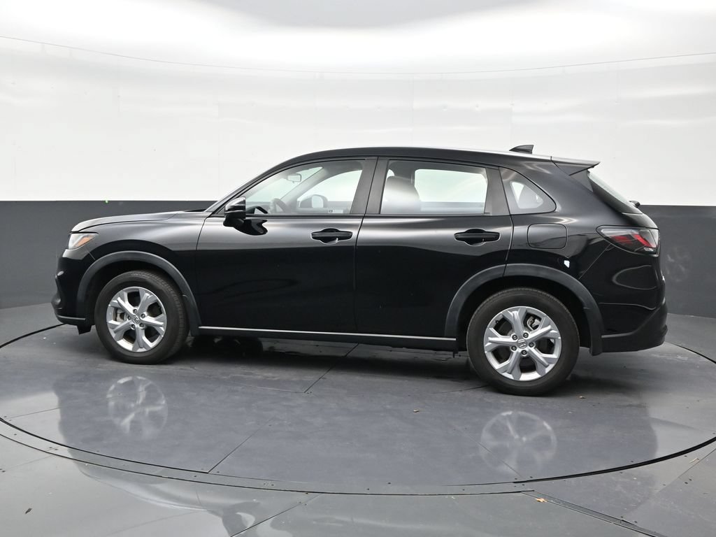Used 2023 Honda HR-V LX image 2