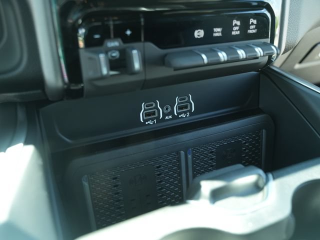 New 2026 RAM 2500 Big Horn AWD/4WD image 32